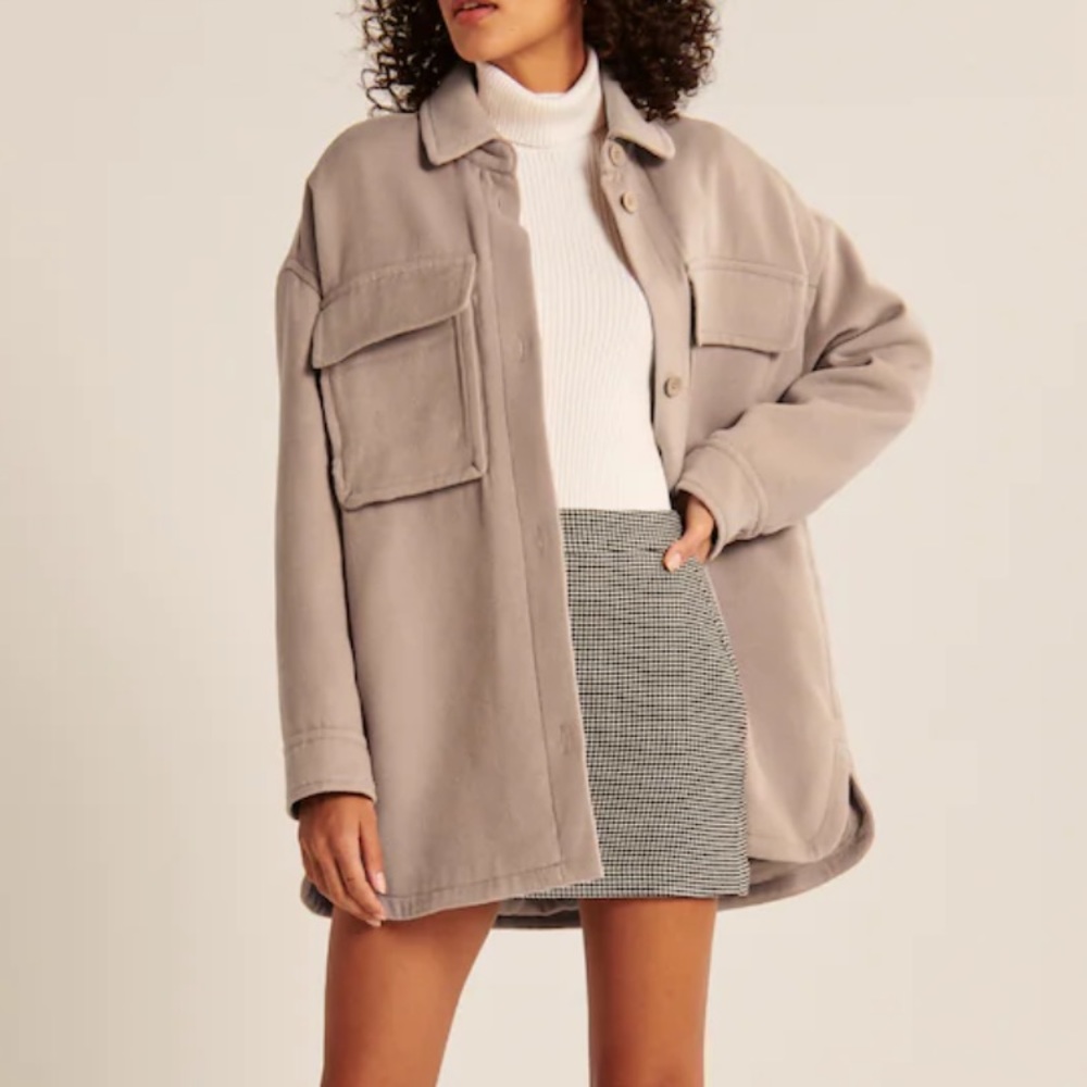 ‼️SOLD‼️Abercrombie & Fitch Oversized Cozy Shirt Jacket - Picture 1 of 7